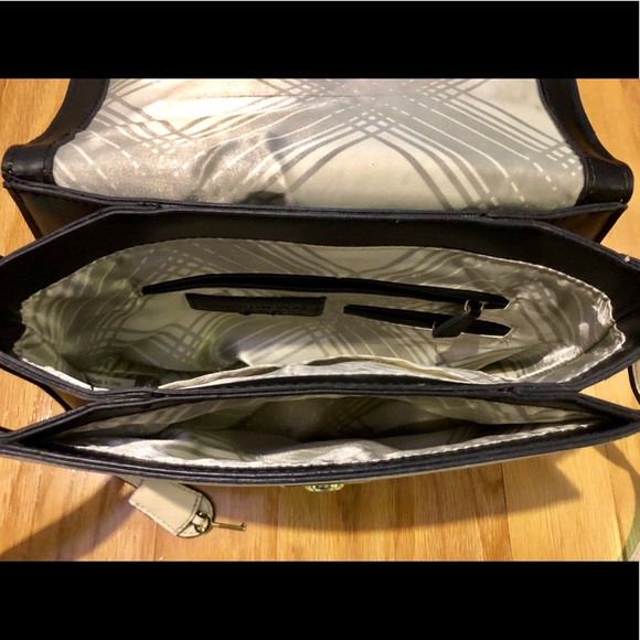 London fog purse 👜 - Picture 4 of 7